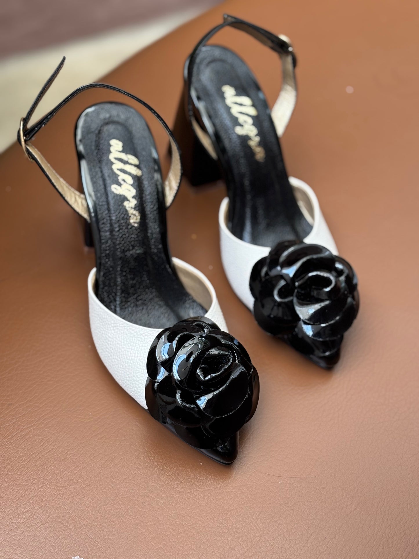 STILETTOS TURÍN